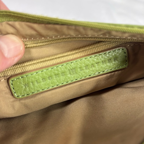 WILSONS LEATHER Green Pebbled Leather Wristlet Clutch Bag Silver Hardware